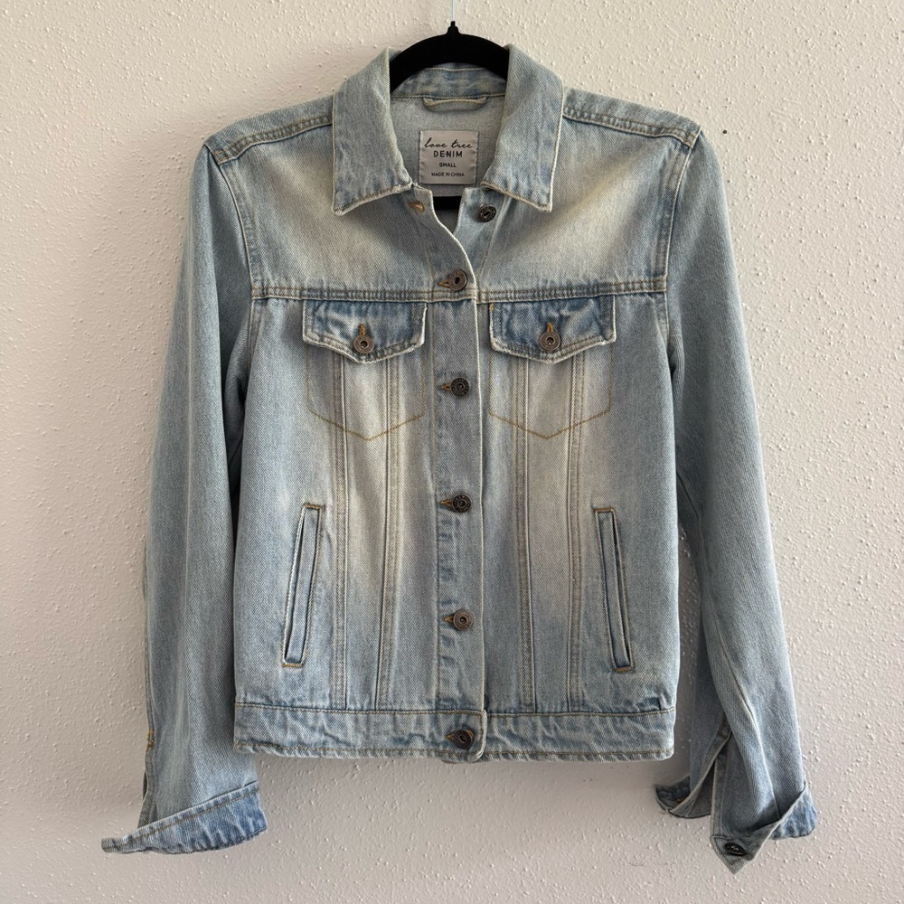 Love Tree Classic Light Wash Denim Jacket | Small - Picture 9 of 9